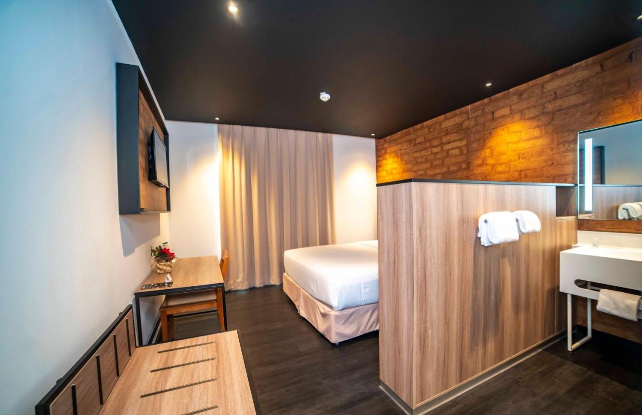 Onomo Hotel Duala Zewnętrze zdjęcie